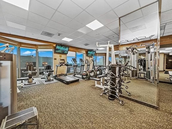 195 N HARBOR Drive Unit: 5105