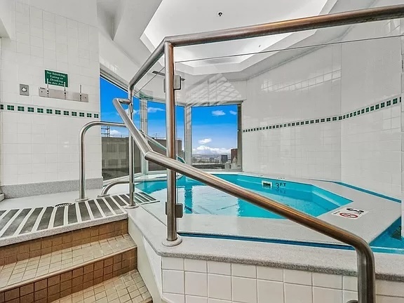 195 N HARBOR Drive Unit: 5105