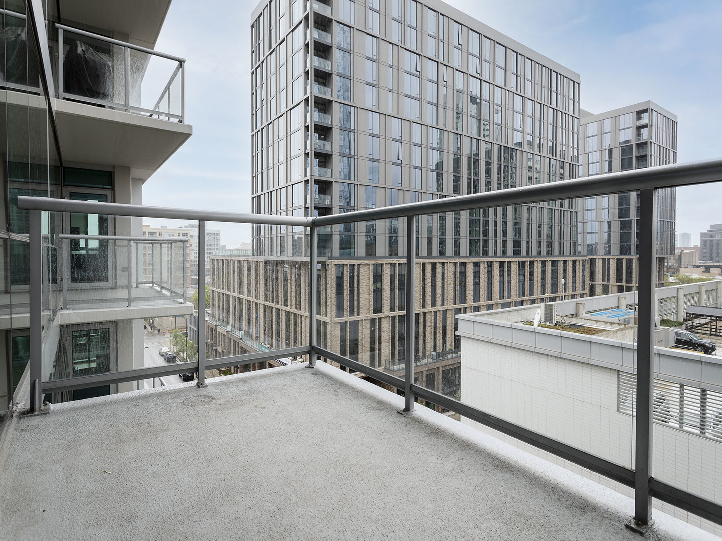 123 S Green Street Unit: 702B