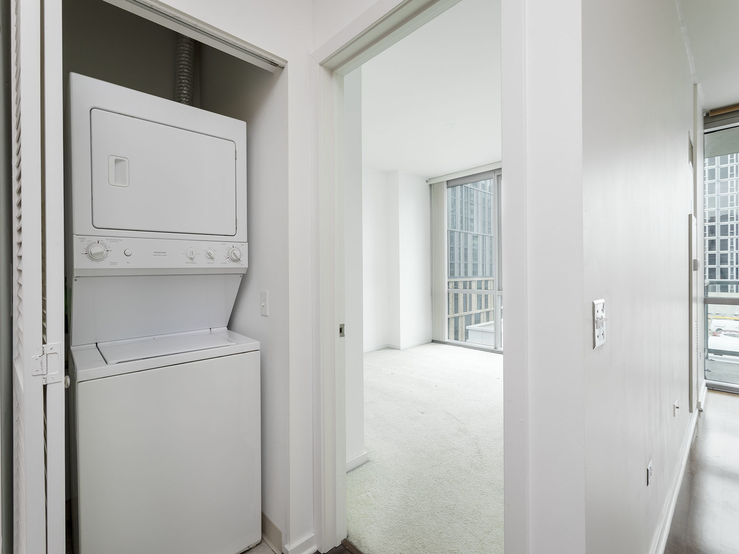 123 S Green Street Unit: 702B