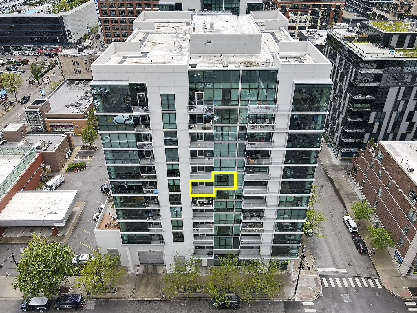 123 S Green Street Unit: 702B