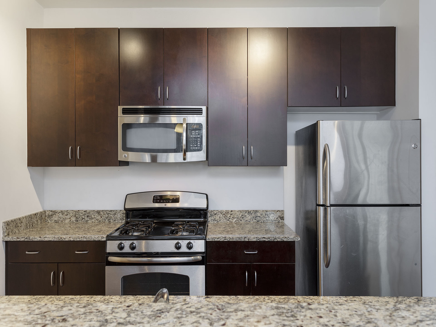 123 S Green Street Unit: 702B