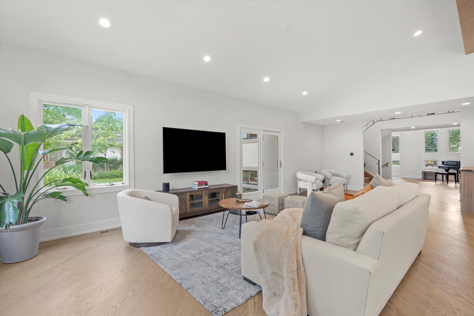 1035 Rosemary Terrace