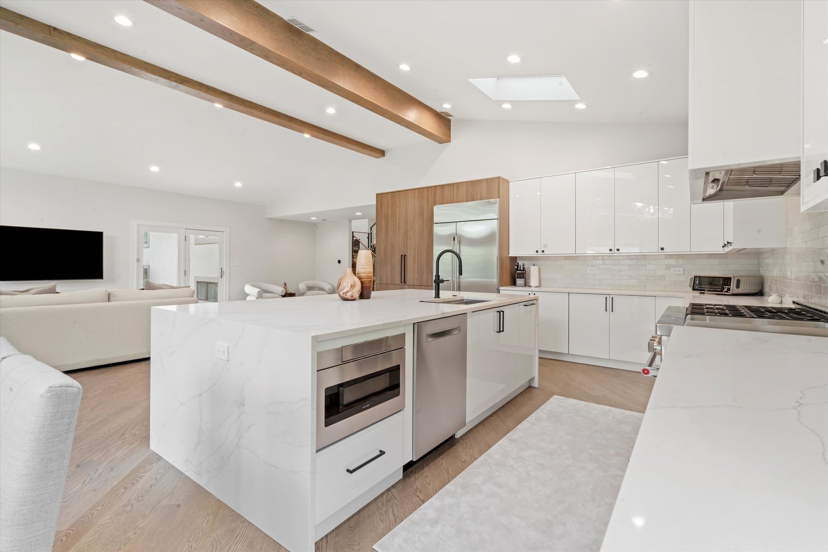 1035 Rosemary Terrace