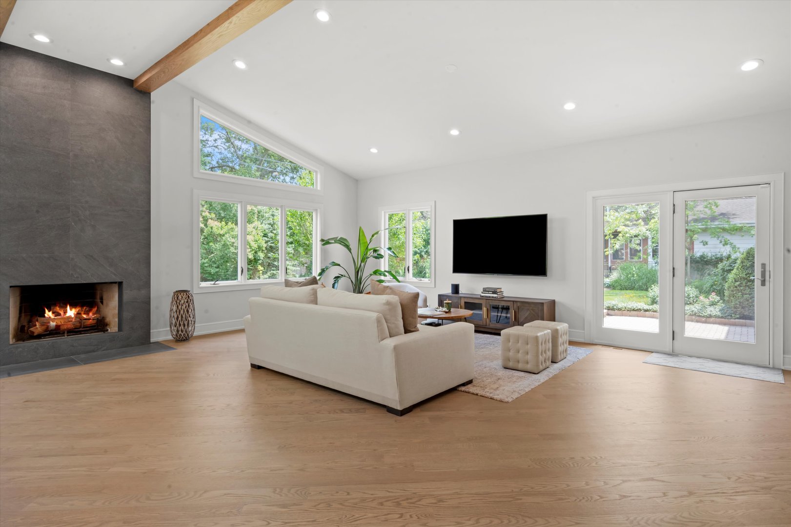 1035 Rosemary Terrace