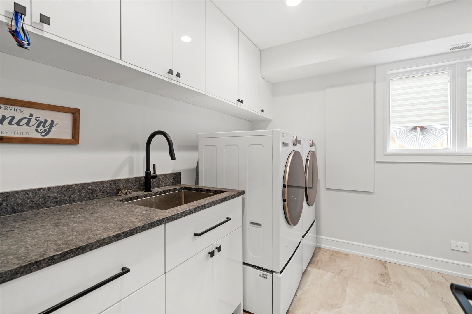 1035 Rosemary Terrace