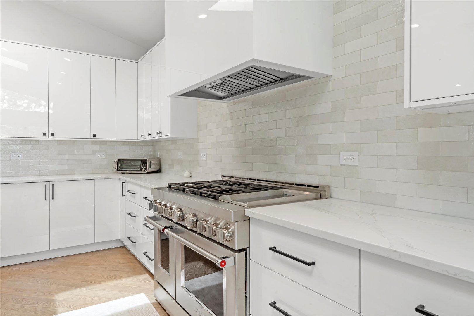 1035 Rosemary Terrace