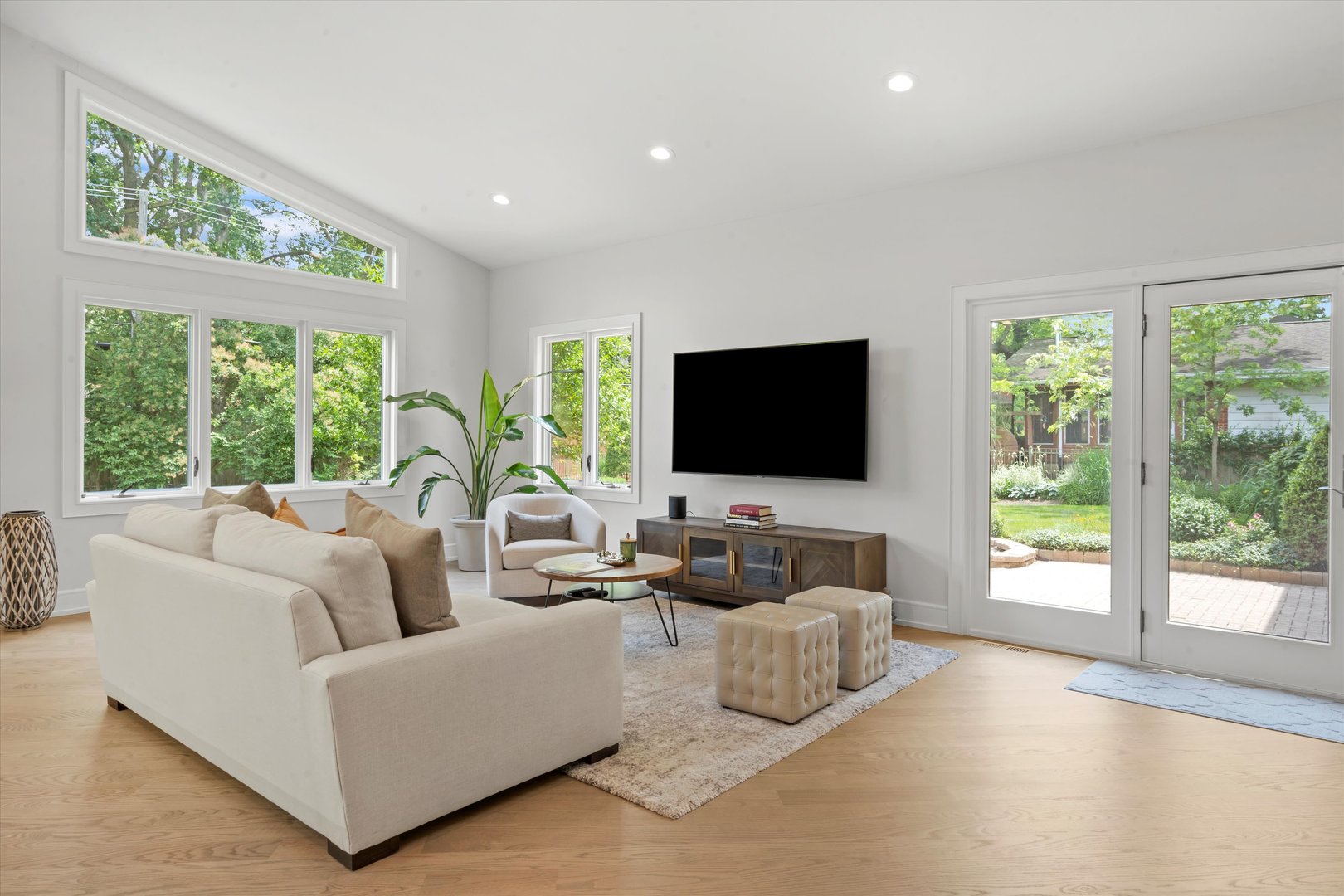 1035 Rosemary Terrace