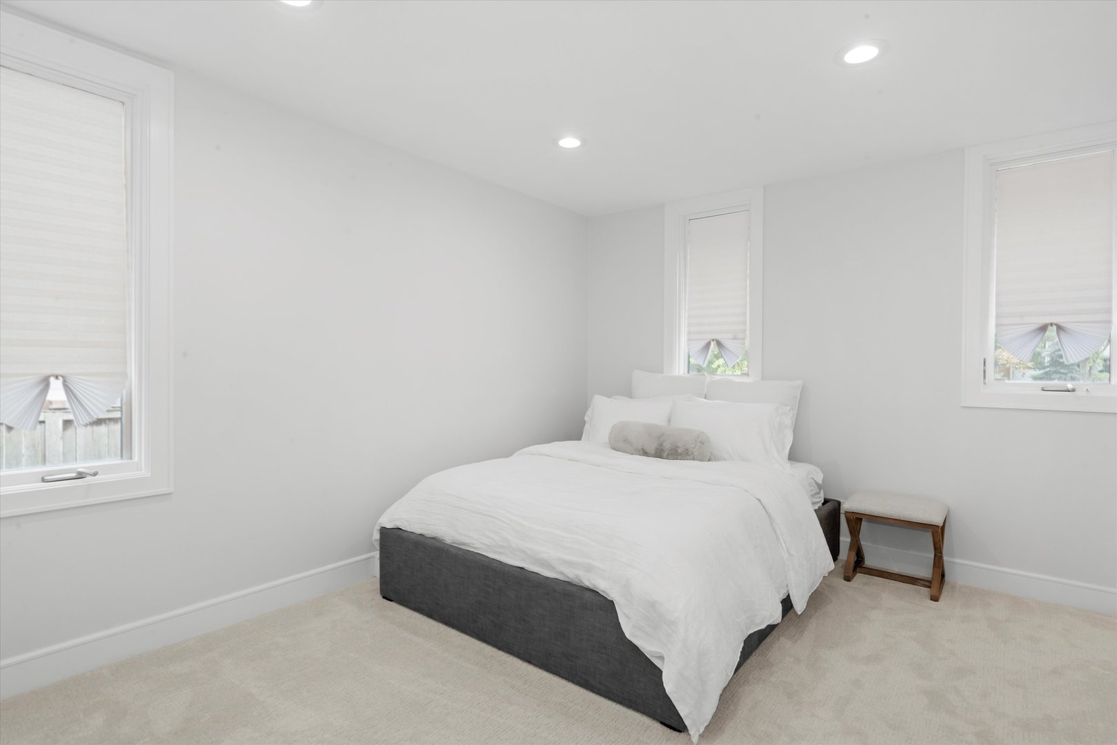 1035 Rosemary Terrace