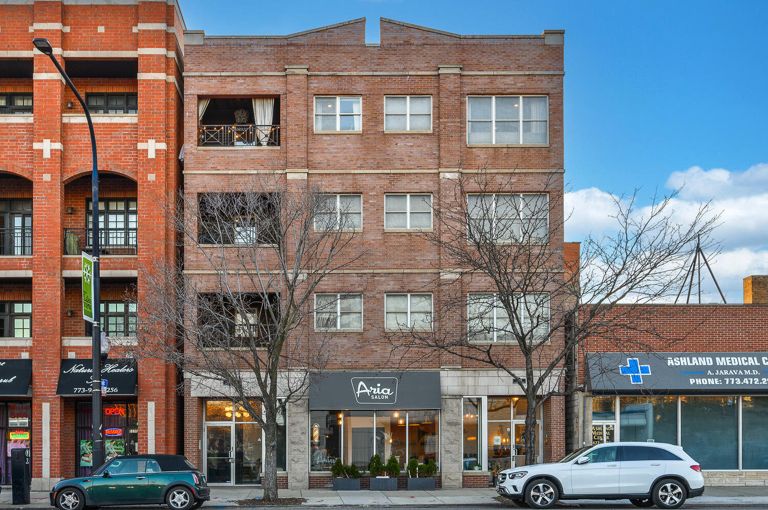 3332 N ASHLAND Avenue Unit: A1