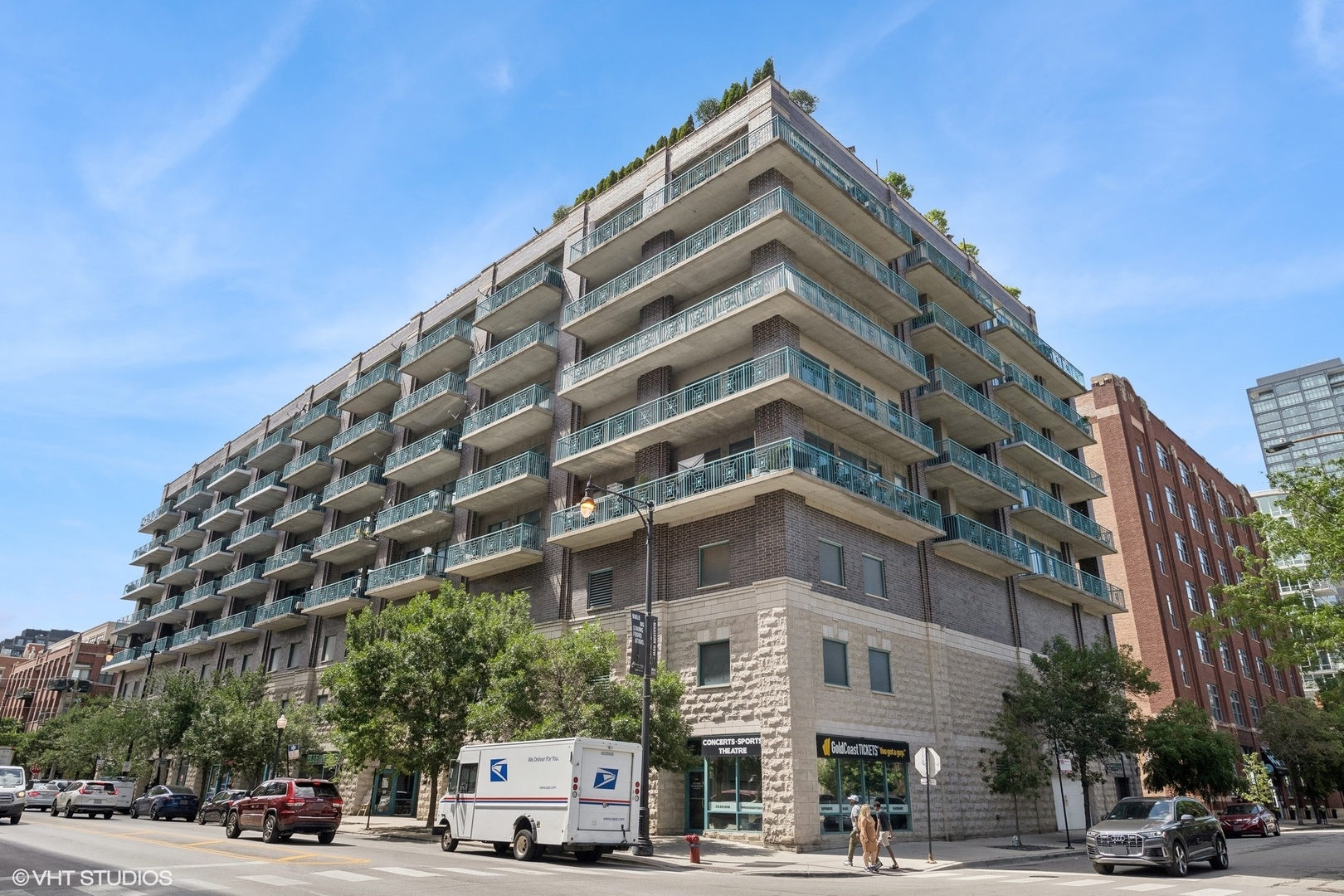 910 W Madison Street Unit: 608