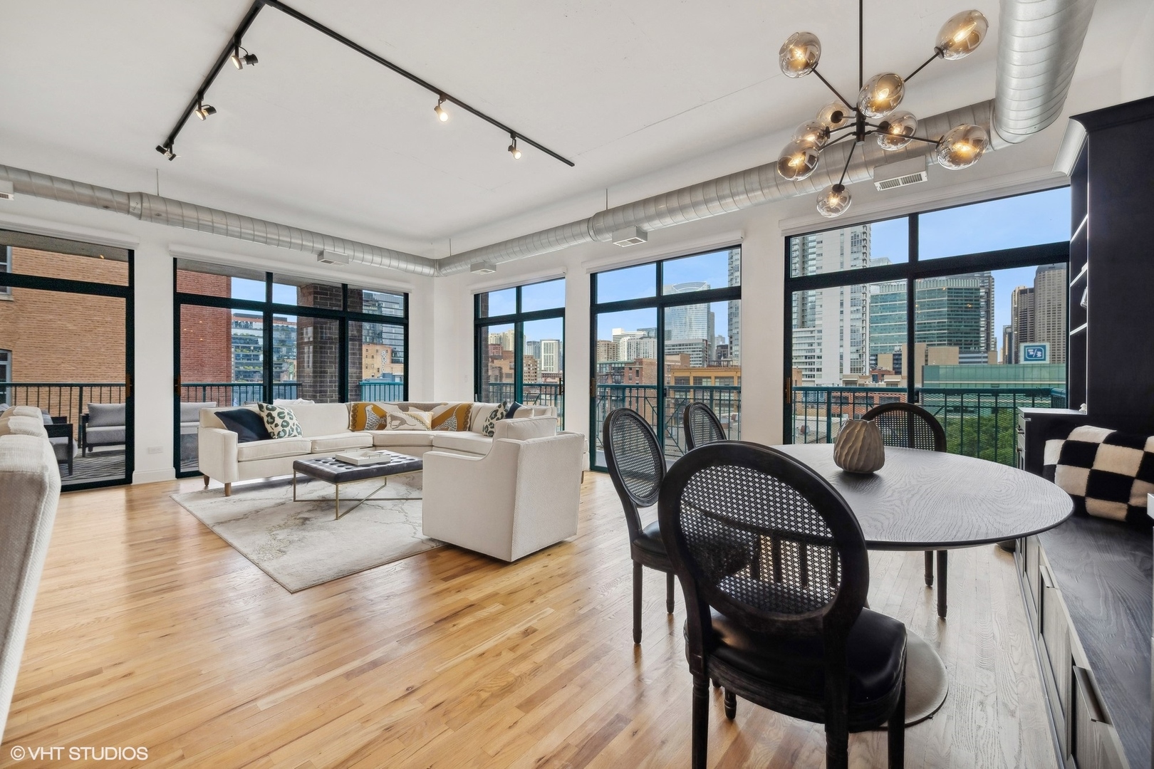 910 W Madison Street Unit: 608
