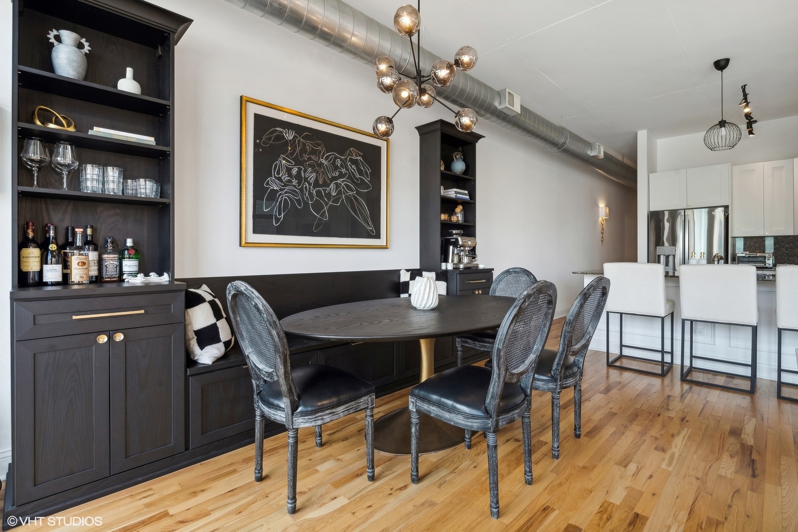 910 W Madison Street Unit: 608