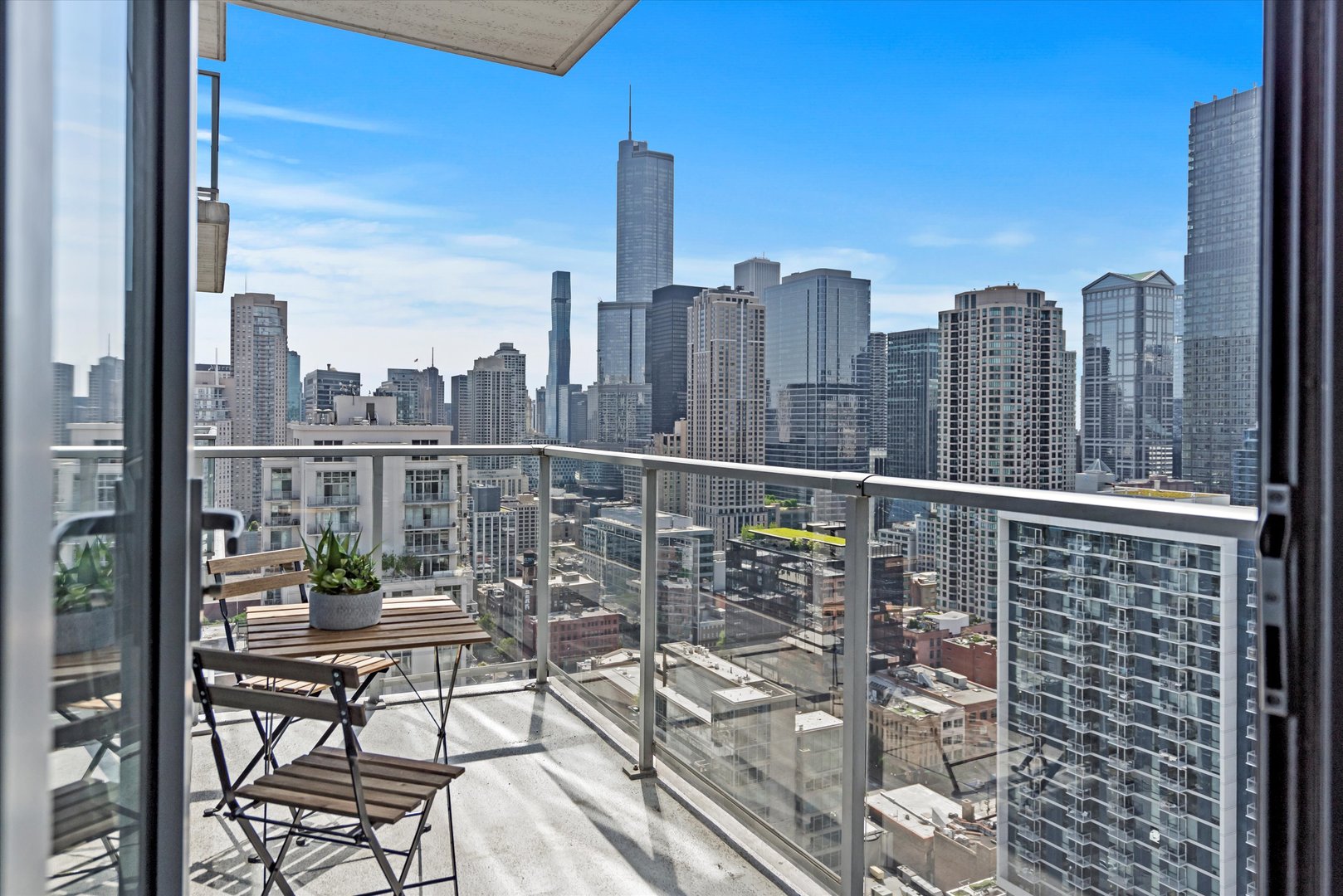 303 W Ohio Street Unit: 3004
