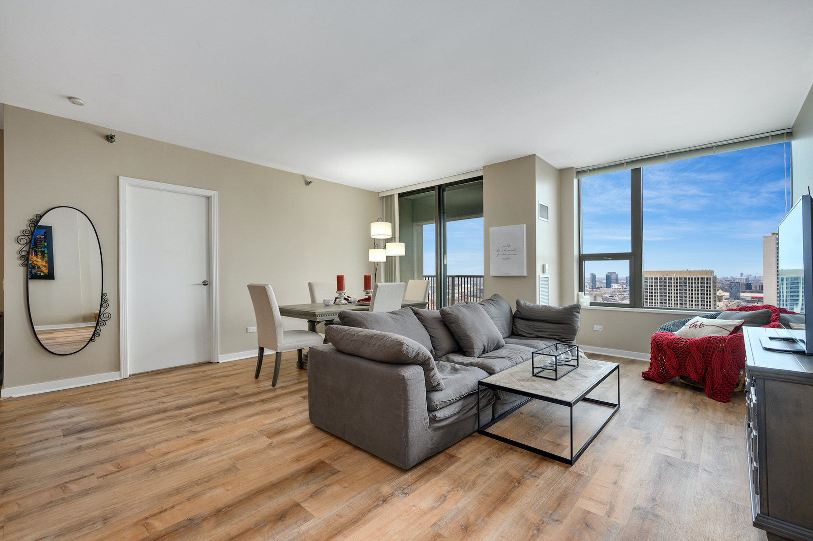 501 N Clinton Street Unit: 2607