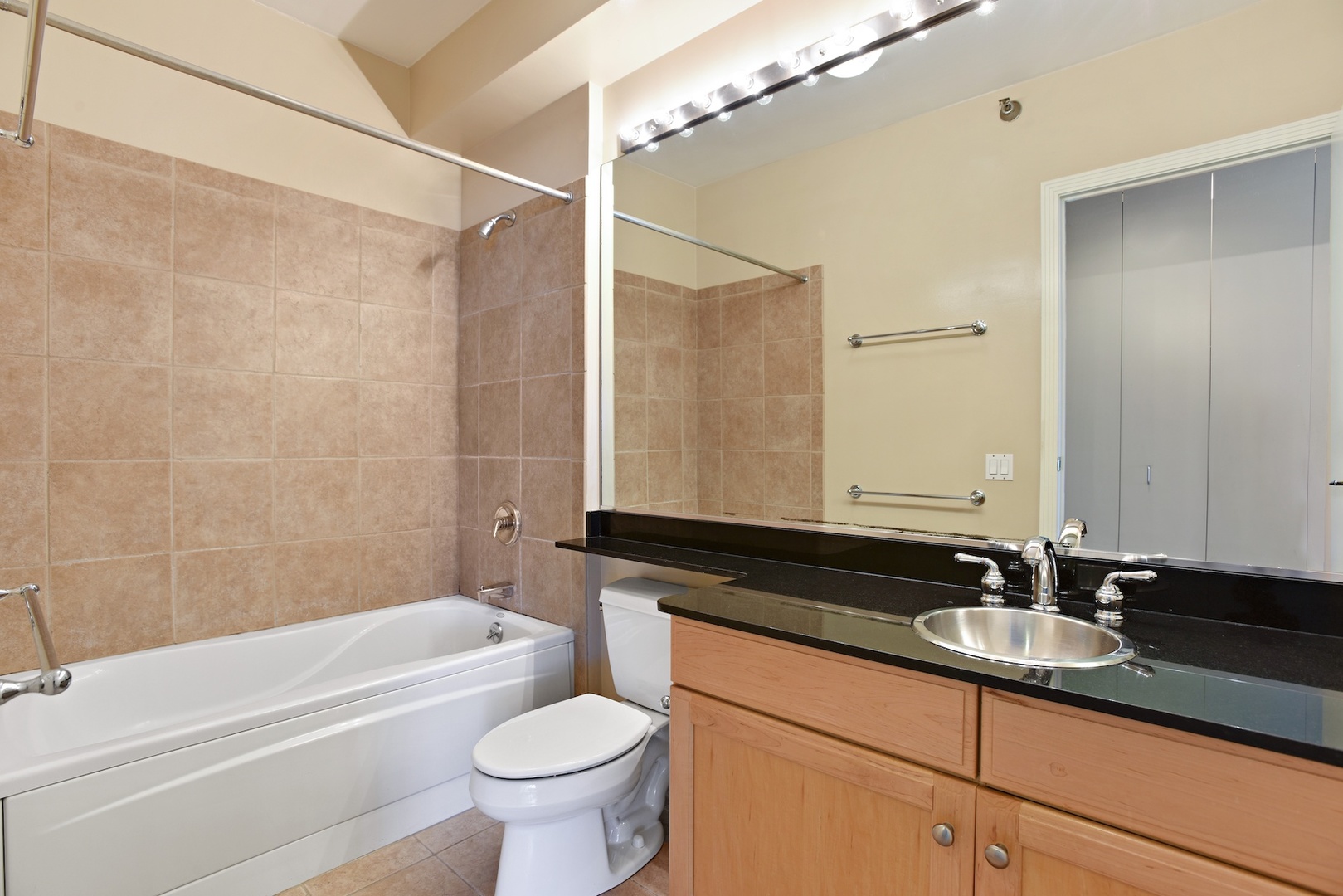 501 N Clinton Street Unit: 2607