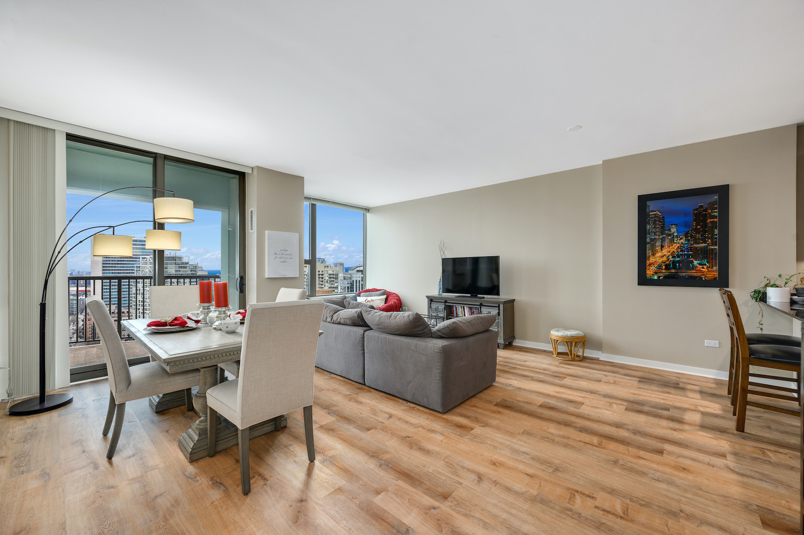 501 N Clinton Street Unit: 2607