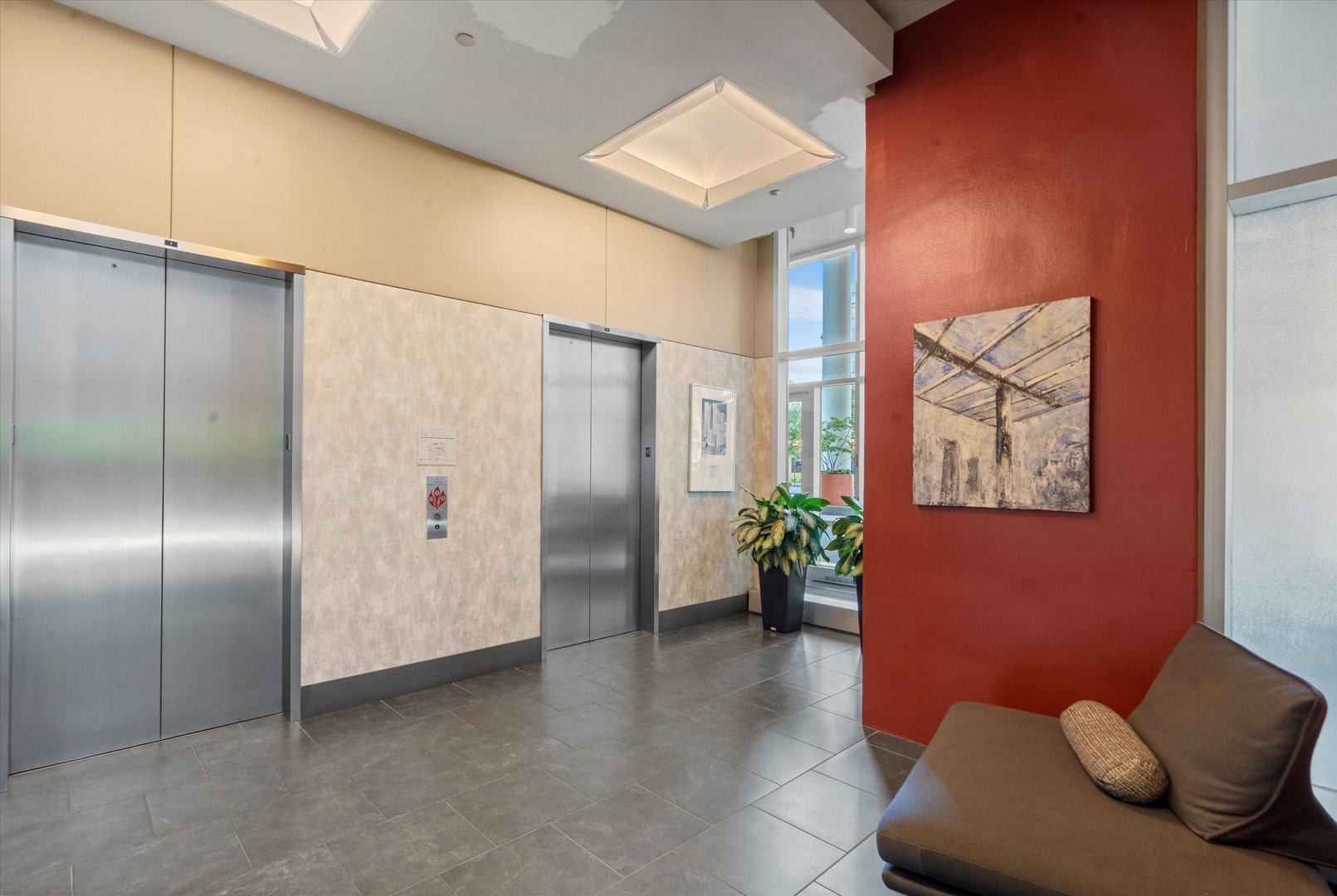 737 W Washington Boulevard Unit: 2804