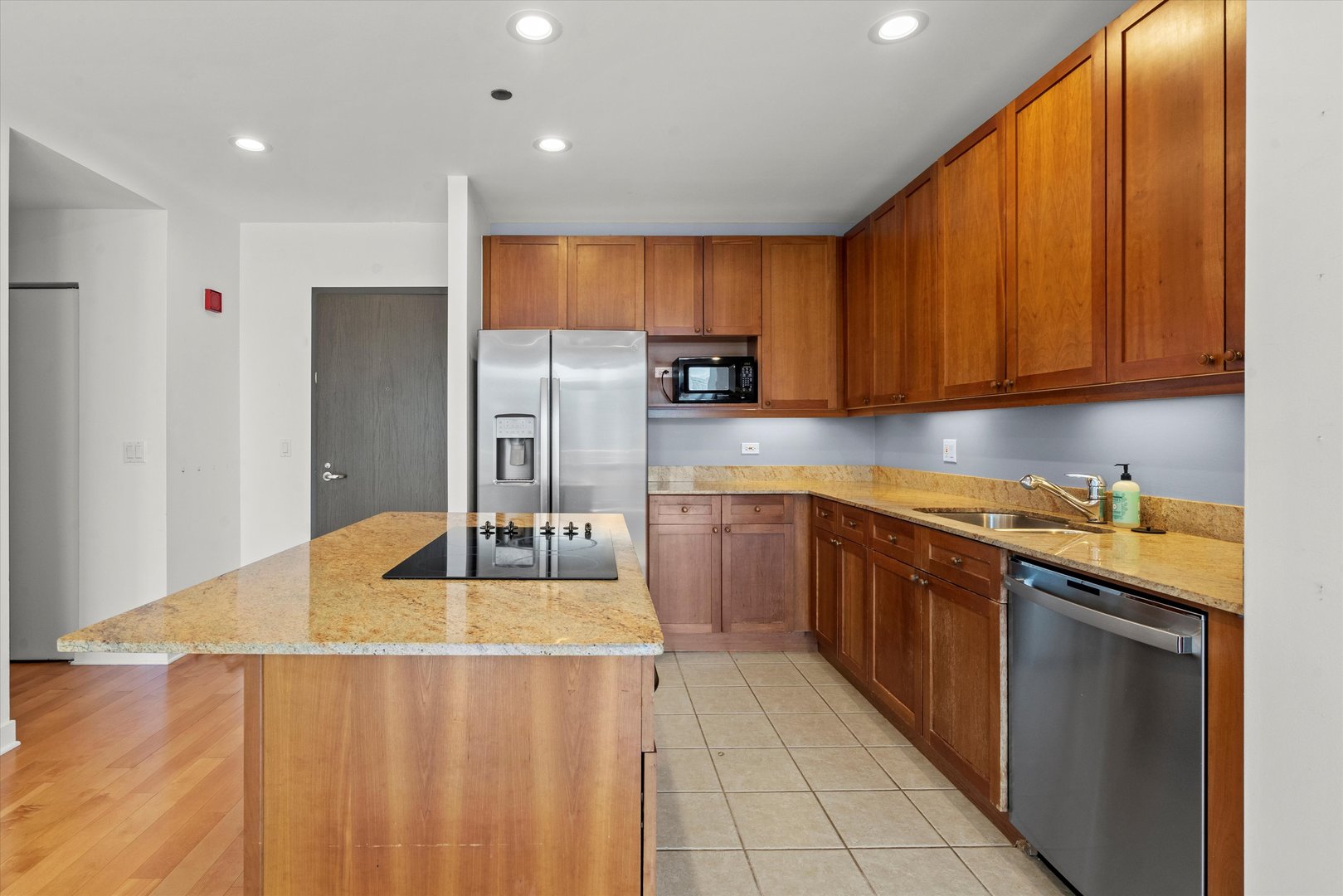 737 W Washington Boulevard Unit: 2804