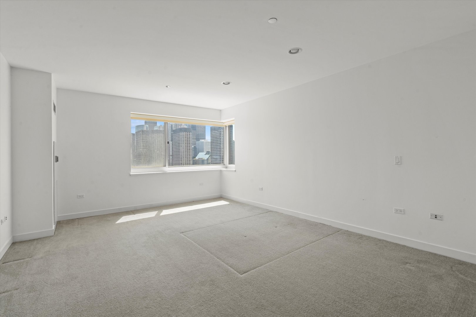 737 W Washington Boulevard Unit: 2804