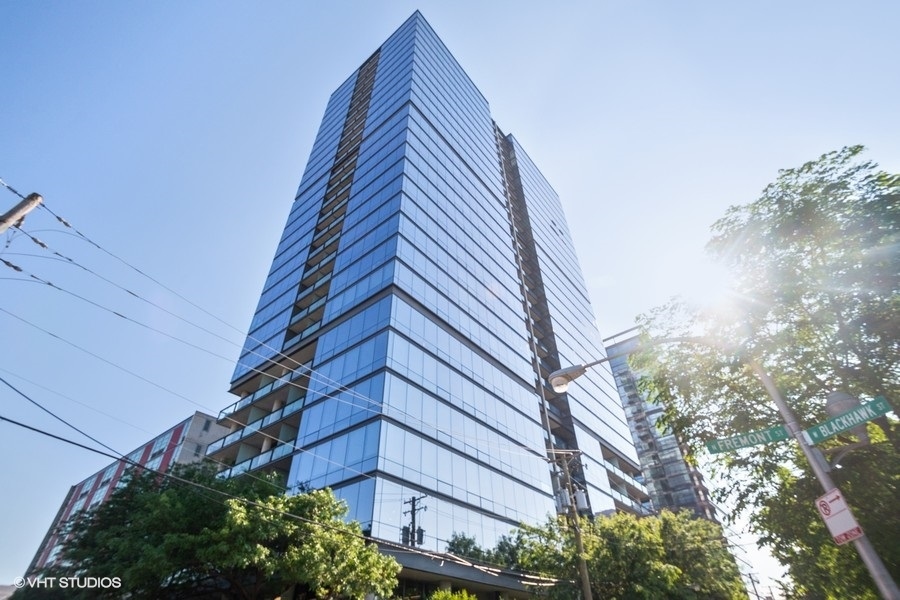 860 W Blackhawk Street Unit: 1705