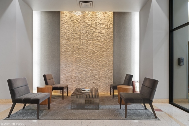 435 W ERIE Street Unit: 1904