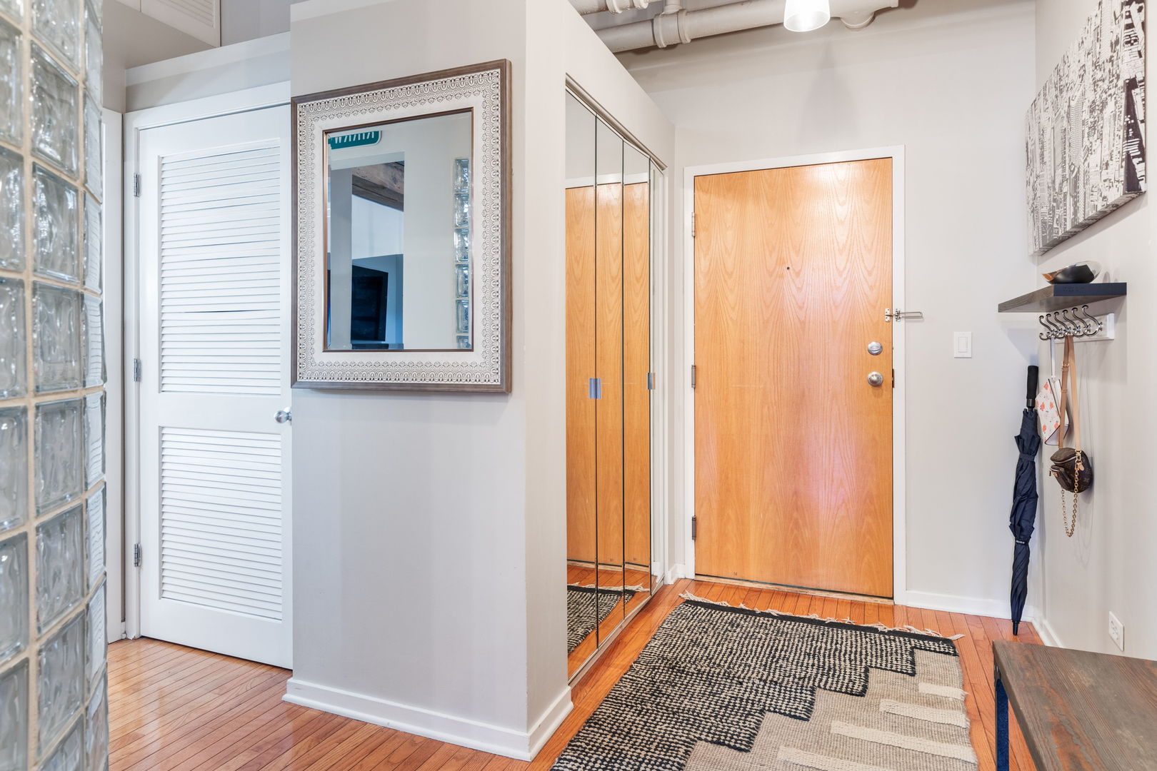 360 W Illinois Street Unit: 515
