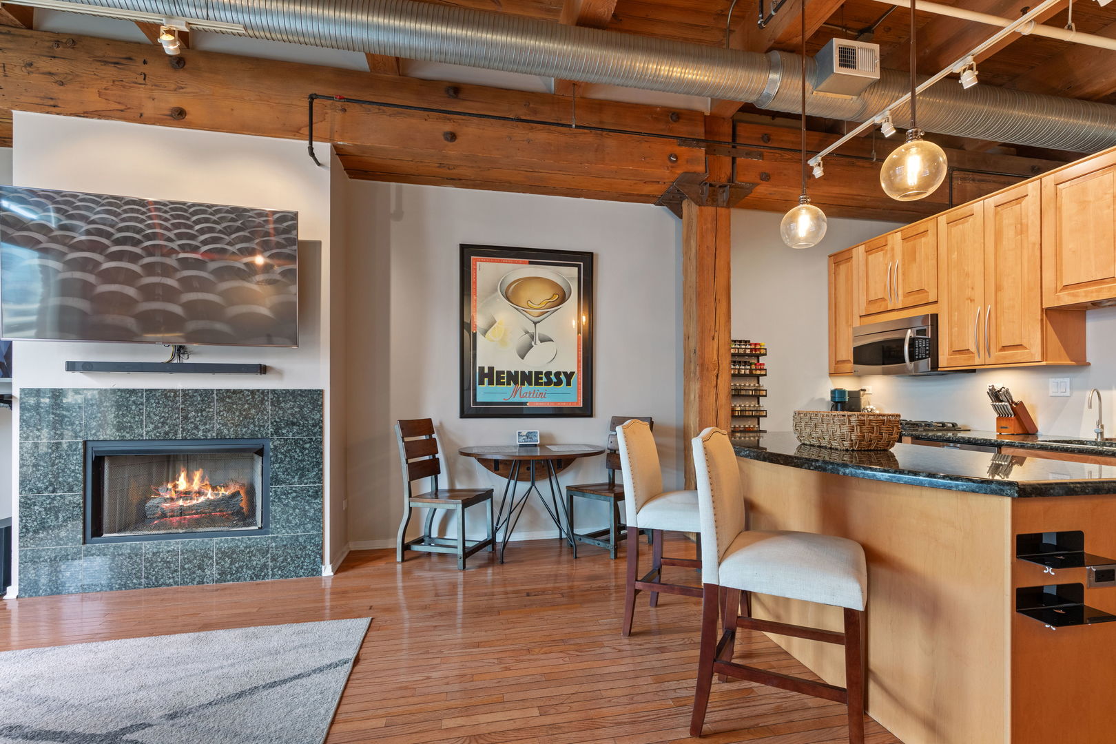 360 W Illinois Street Unit: 515