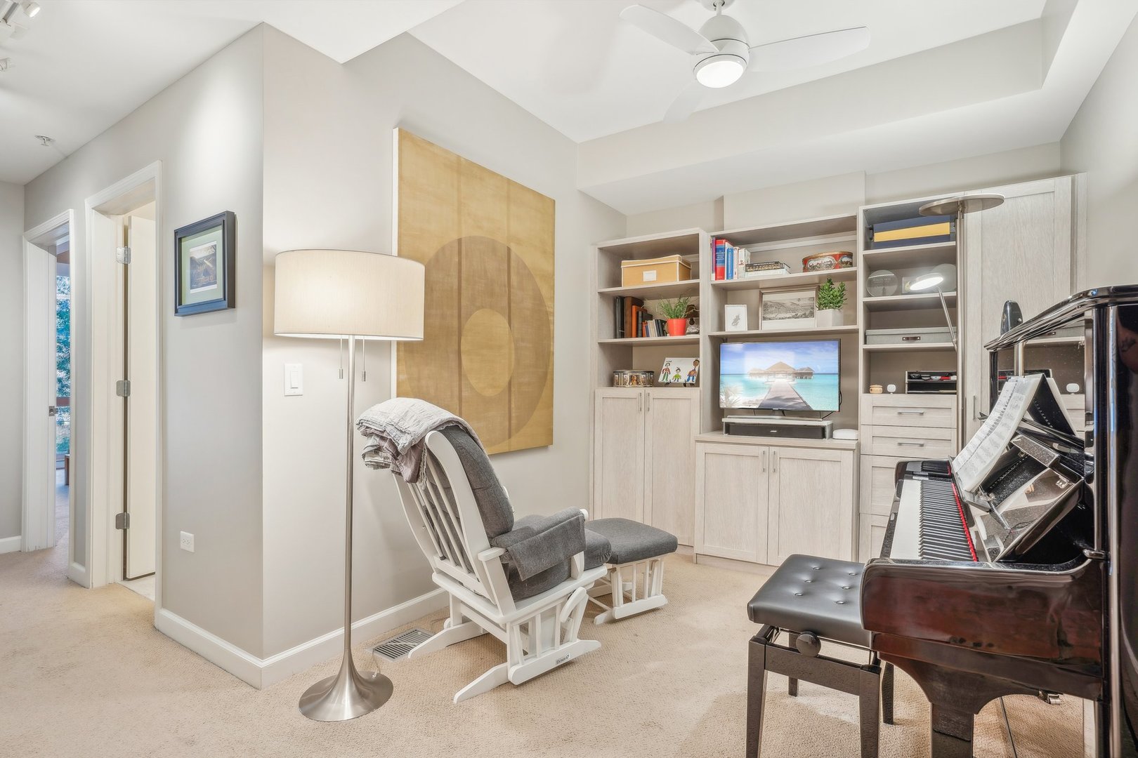 1913 S Calumet Avenue Unit: TH3