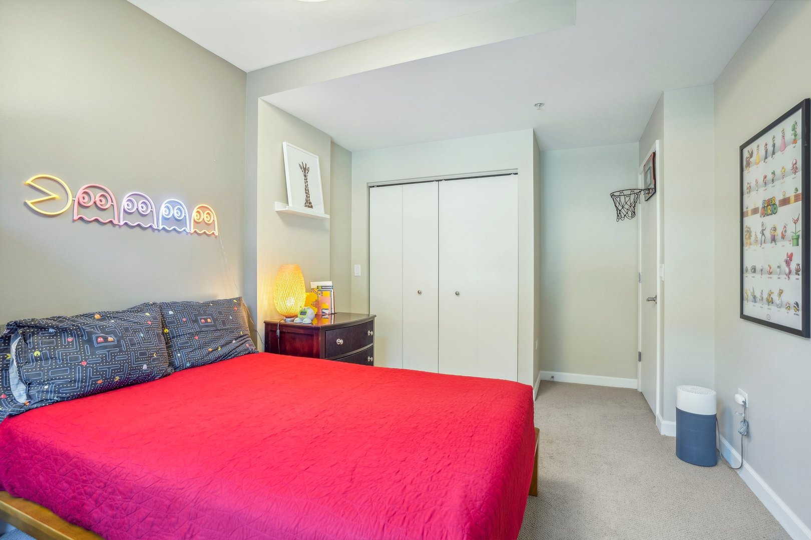 1913 S Calumet Avenue Unit: TH3