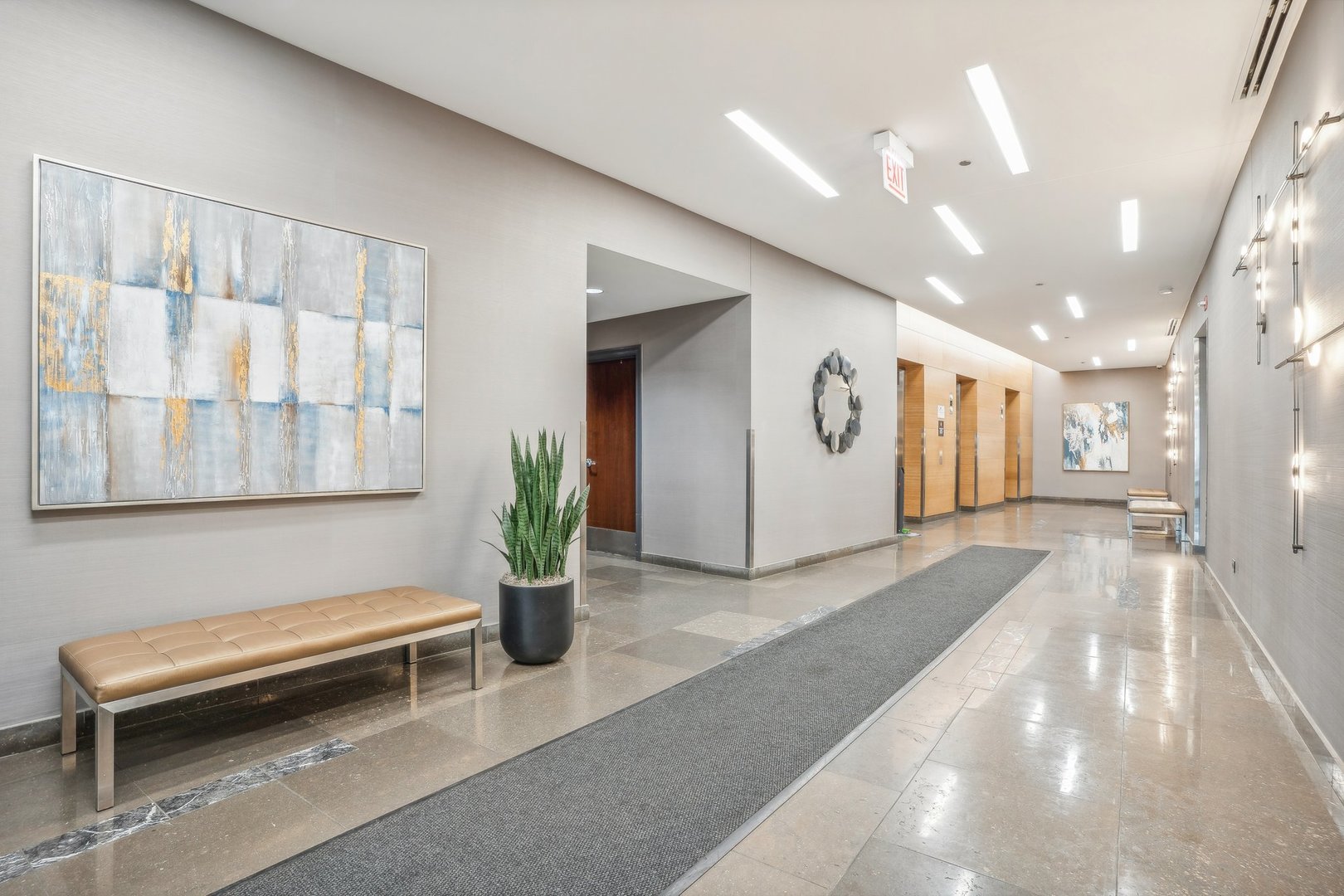 1913 S Calumet Avenue Unit: TH3