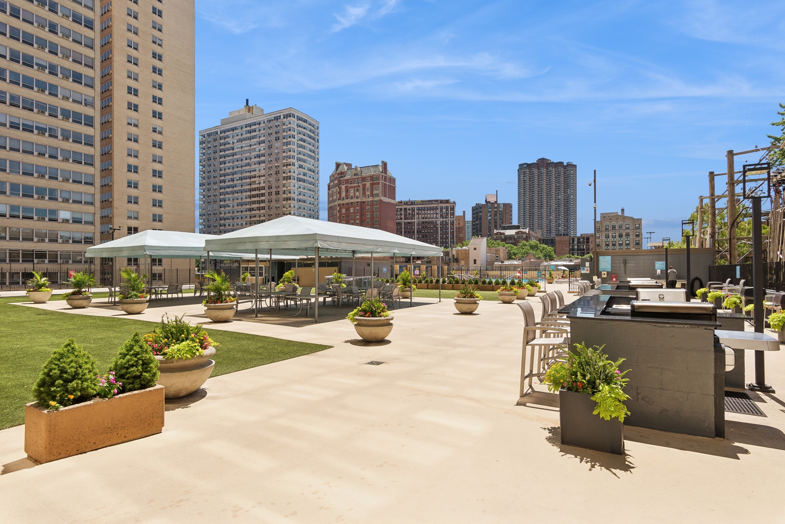 655 W Irving Park Road Unit: 5017