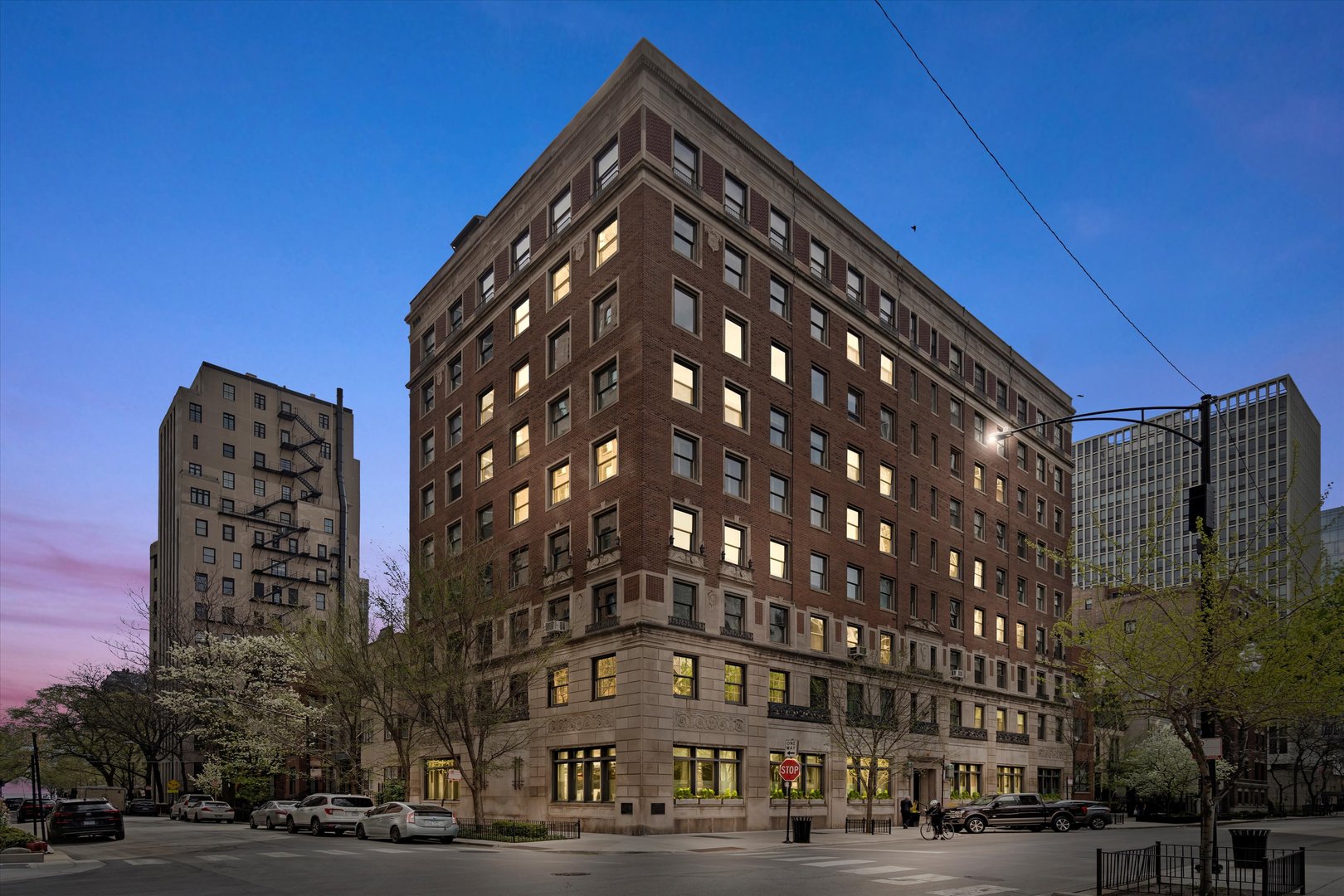 1255 N State Parkway Unit: 8G