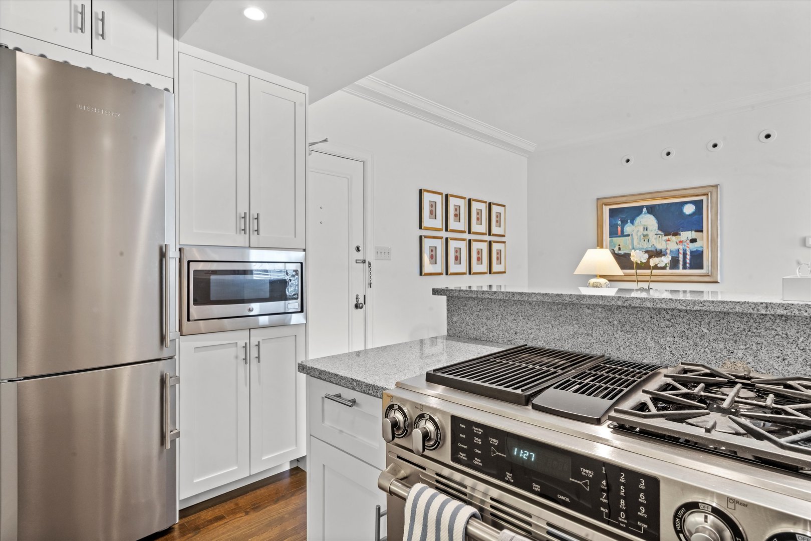 1255 N State Parkway Unit: 8G