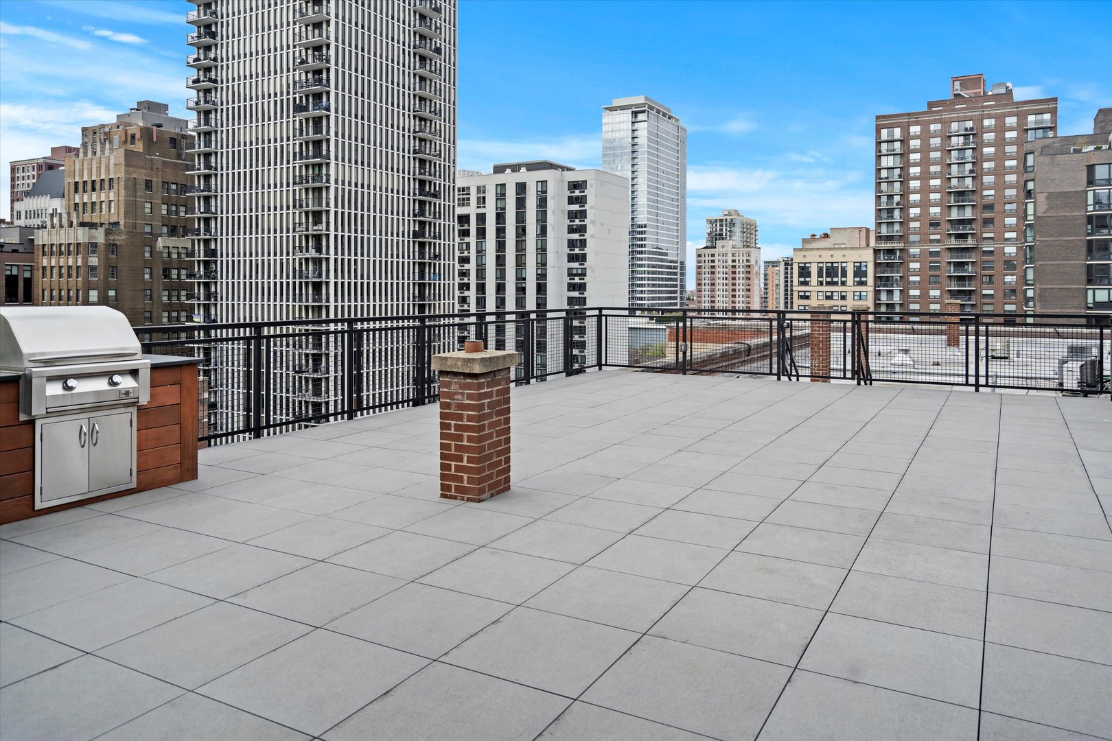 1255 N State Parkway Unit: 8G