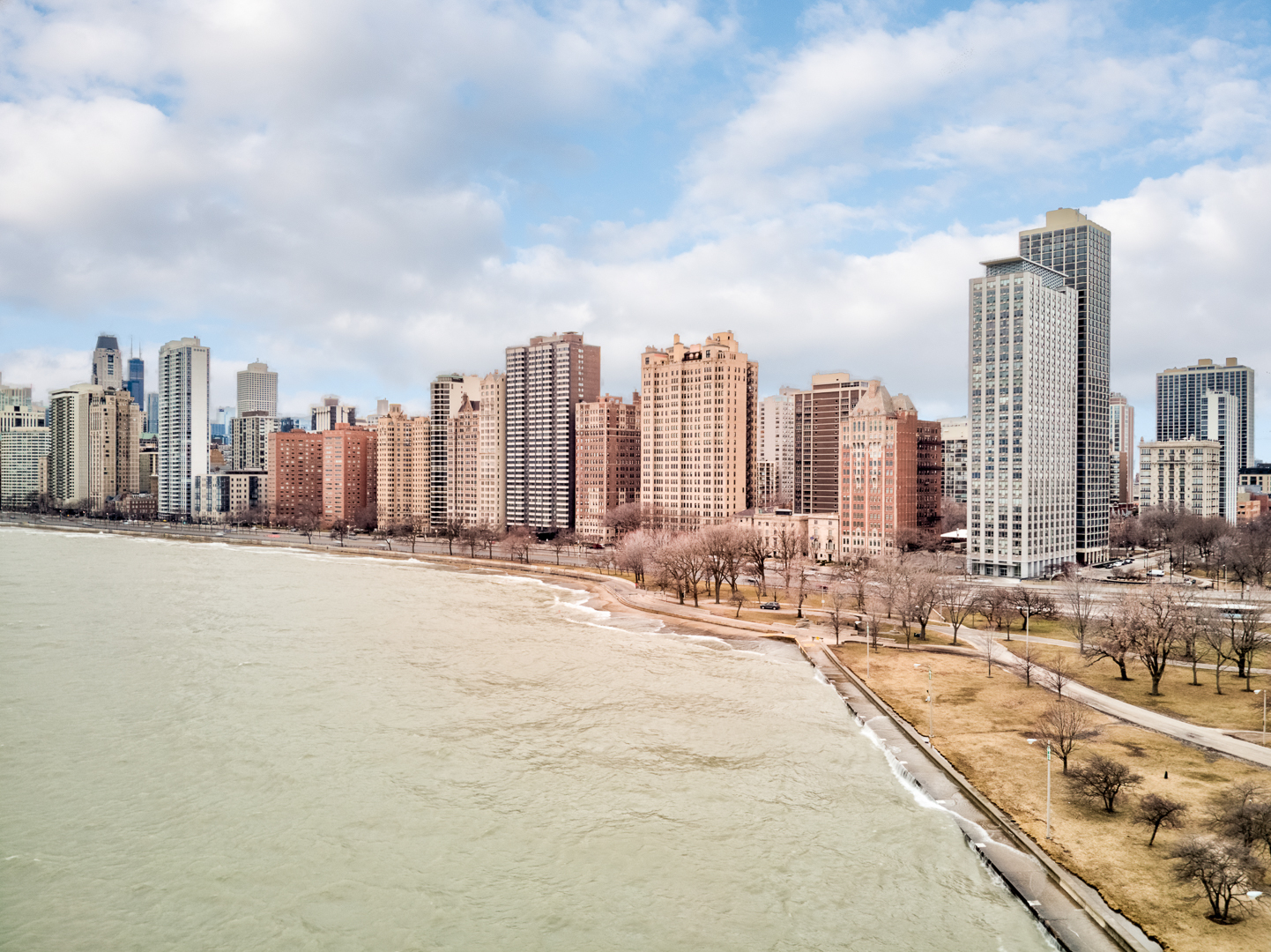 1550 N Lake Shore Drive Unit: 23GE