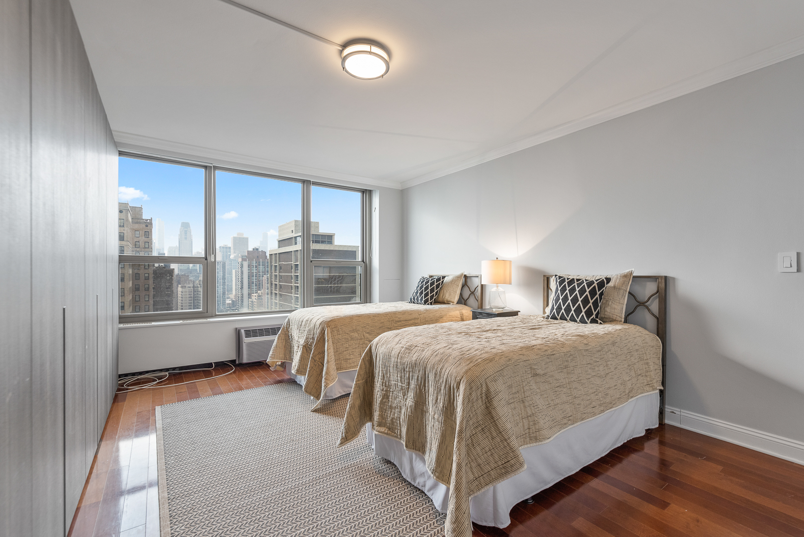 1550 N Lake Shore Drive Unit: 23GE