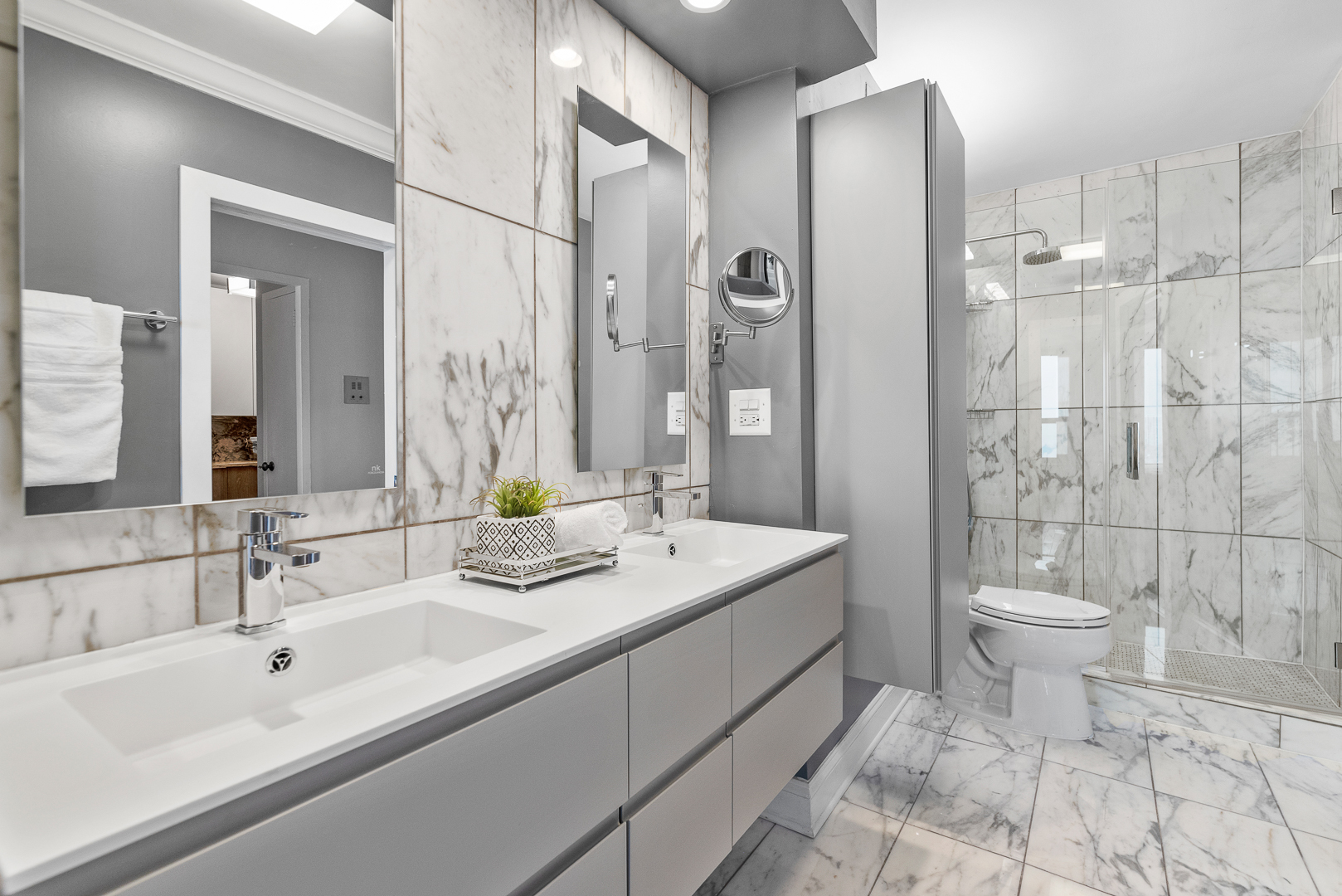 1550 N Lake Shore Drive Unit: 23GE