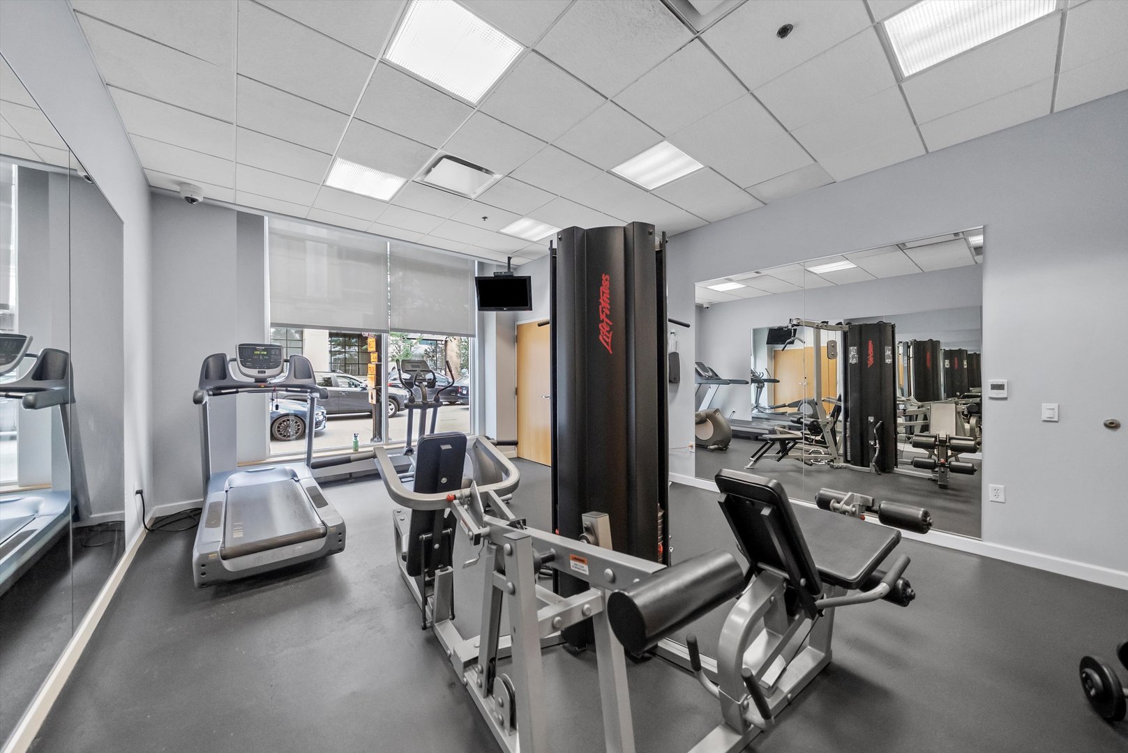 757 N Orleans Street Unit: 707