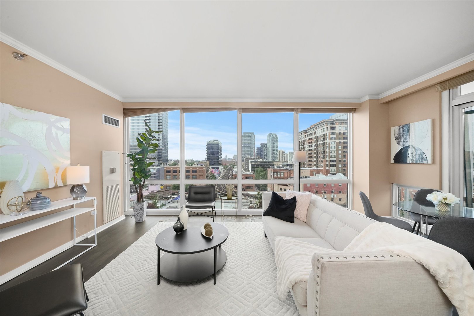 757 N Orleans Street Unit: 707