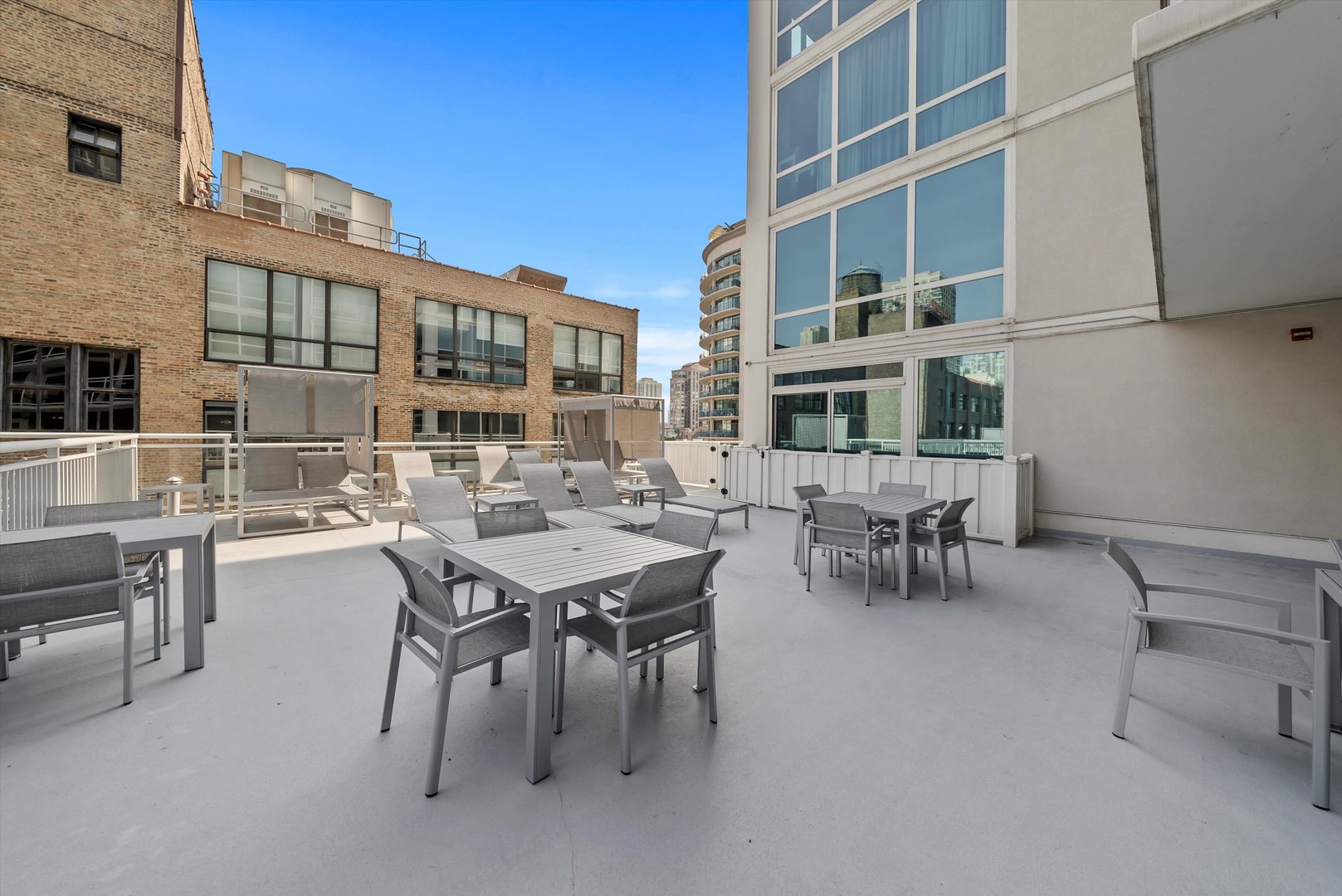 757 N Orleans Street Unit: 707