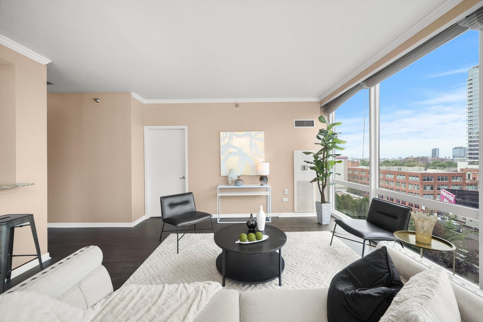 757 N Orleans Street Unit: 707