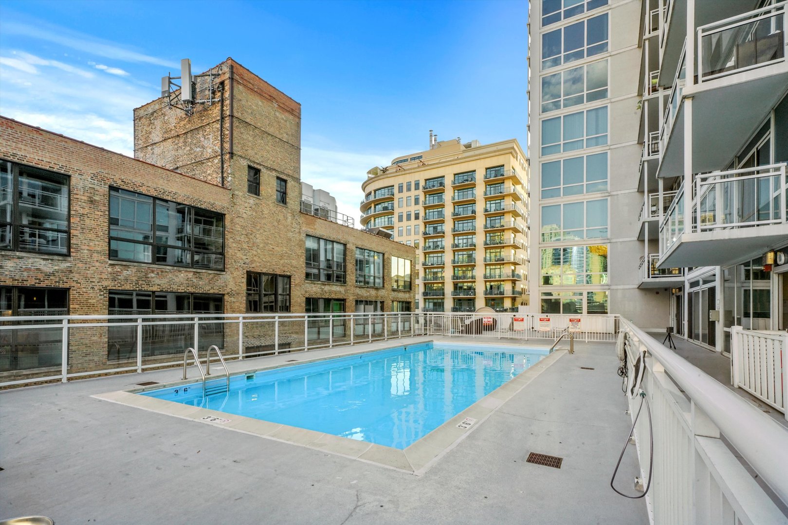 757 N Orleans Street Unit: 707