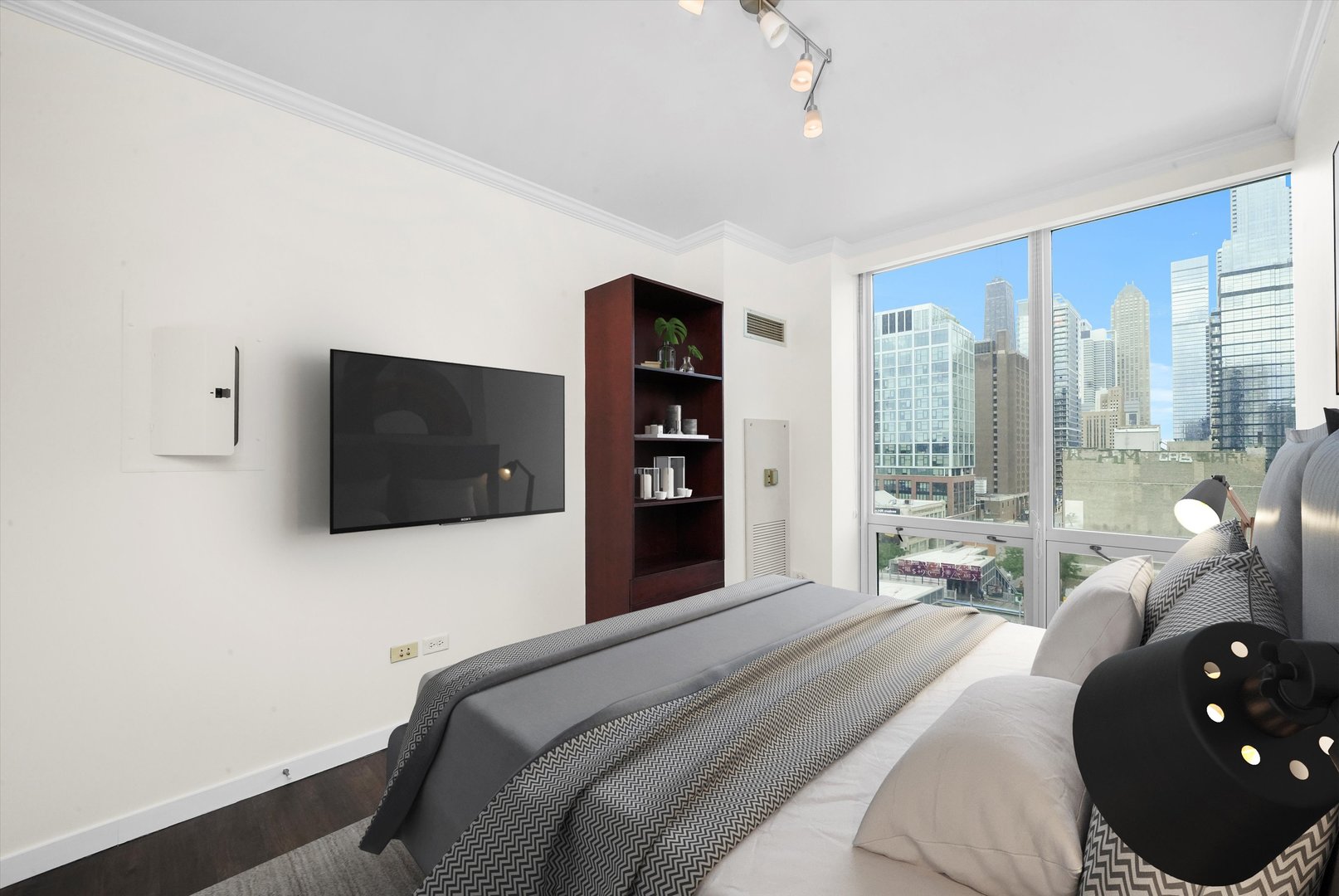 757 N Orleans Street Unit: 707
