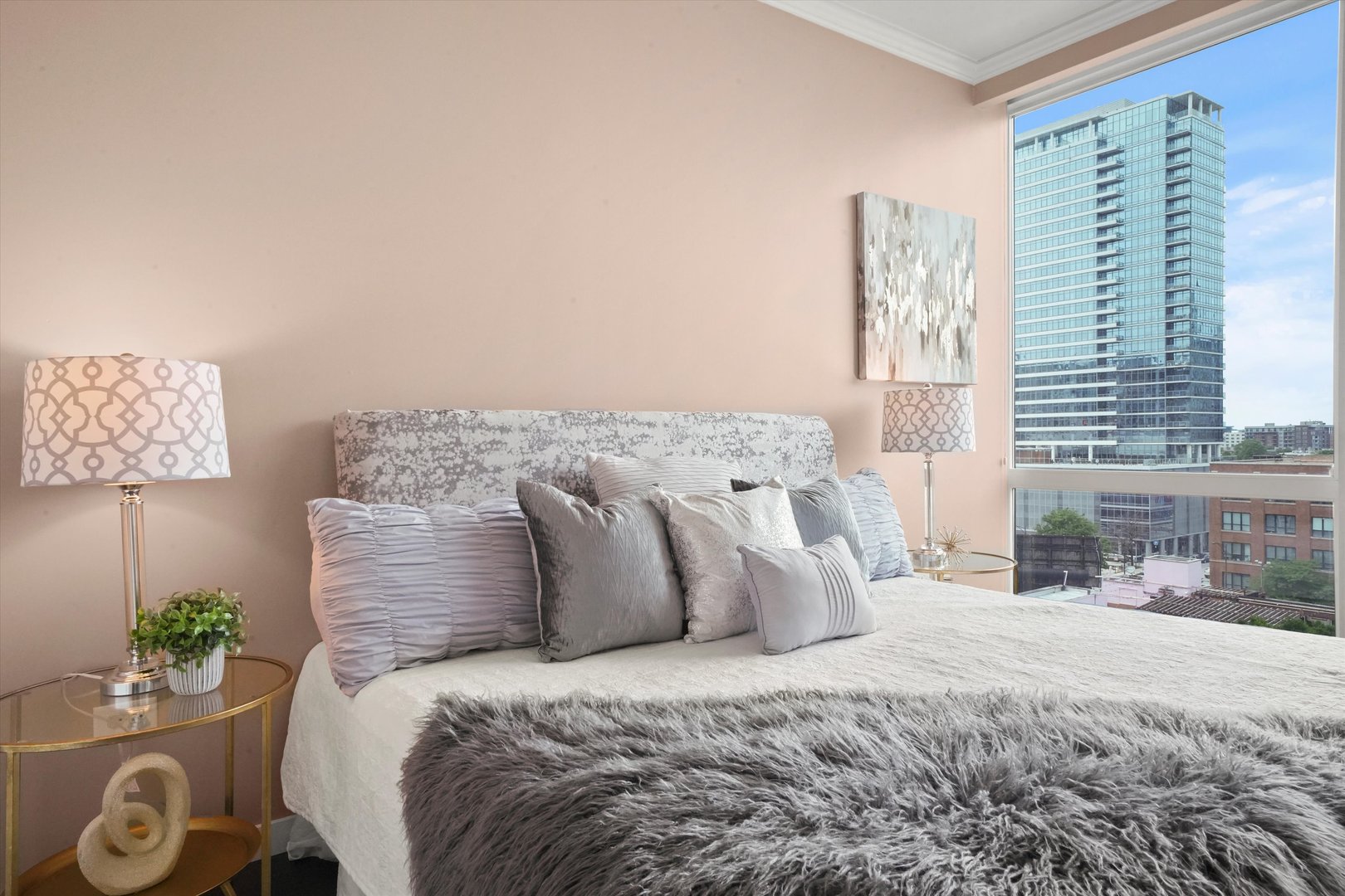 757 N Orleans Street Unit: 707