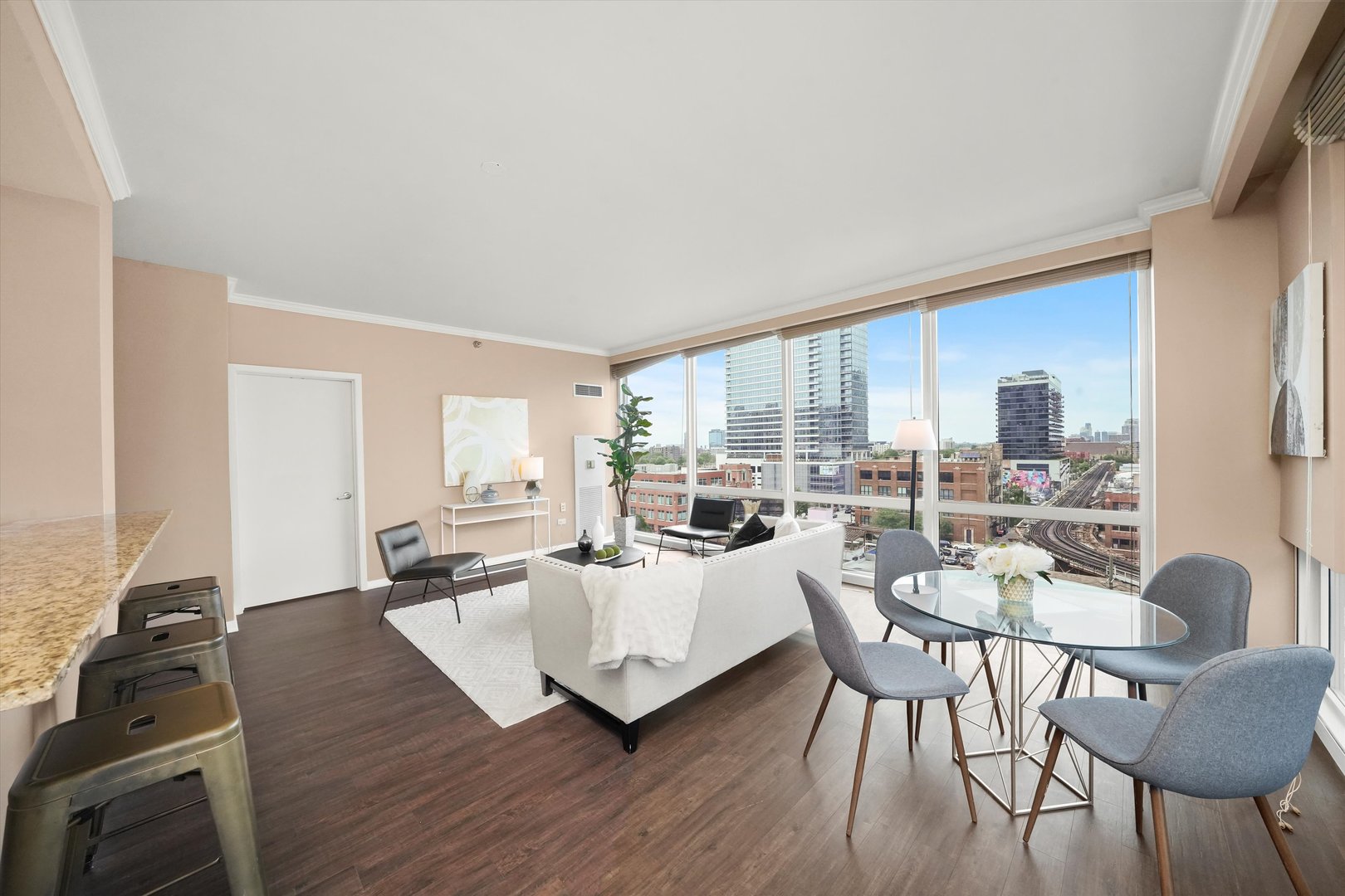 757 N Orleans Street Unit: 707