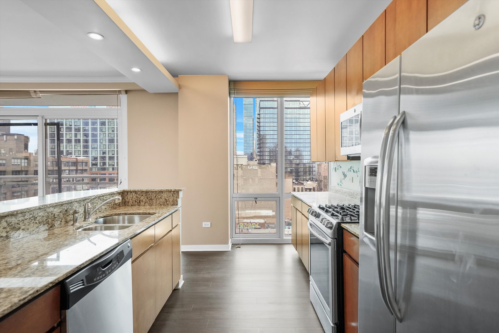 757 N Orleans Street Unit: 707