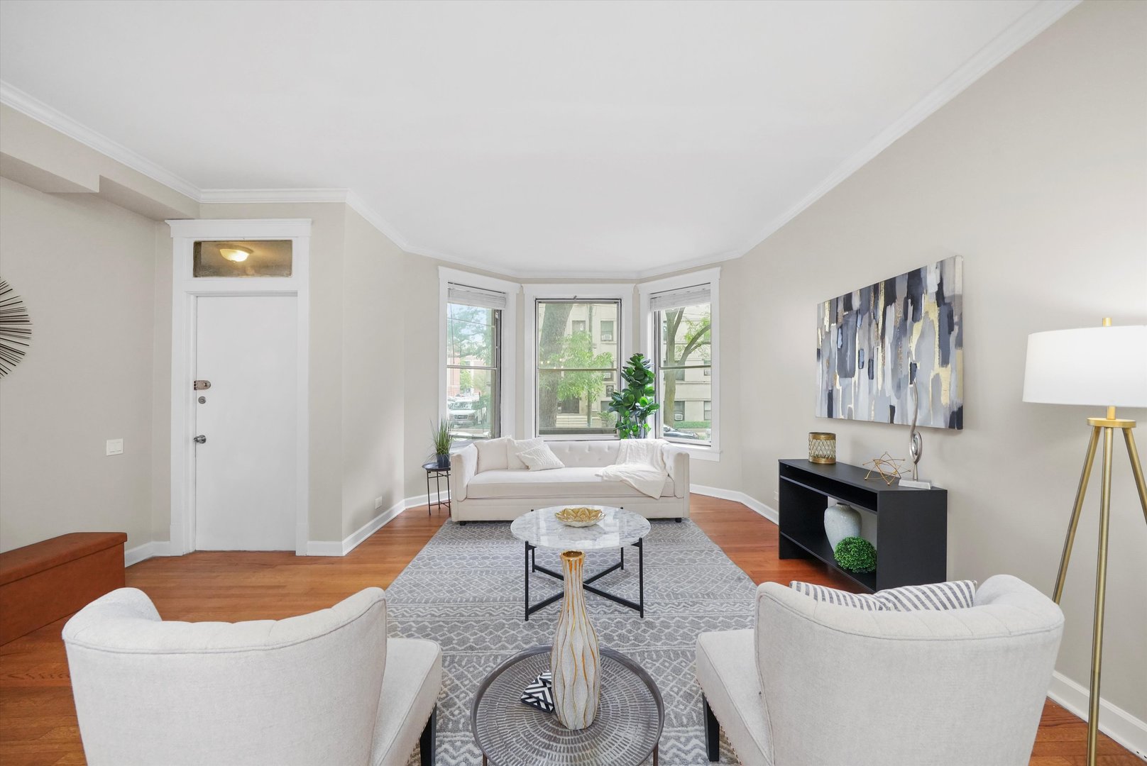 2230 N Kenmore Avenue Unit: 1