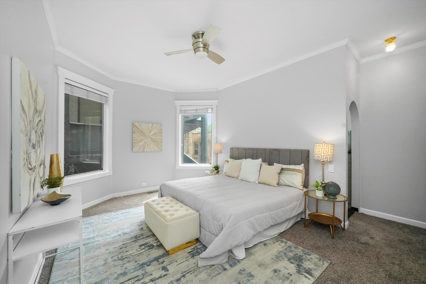 2230 N Kenmore Avenue Unit: 1