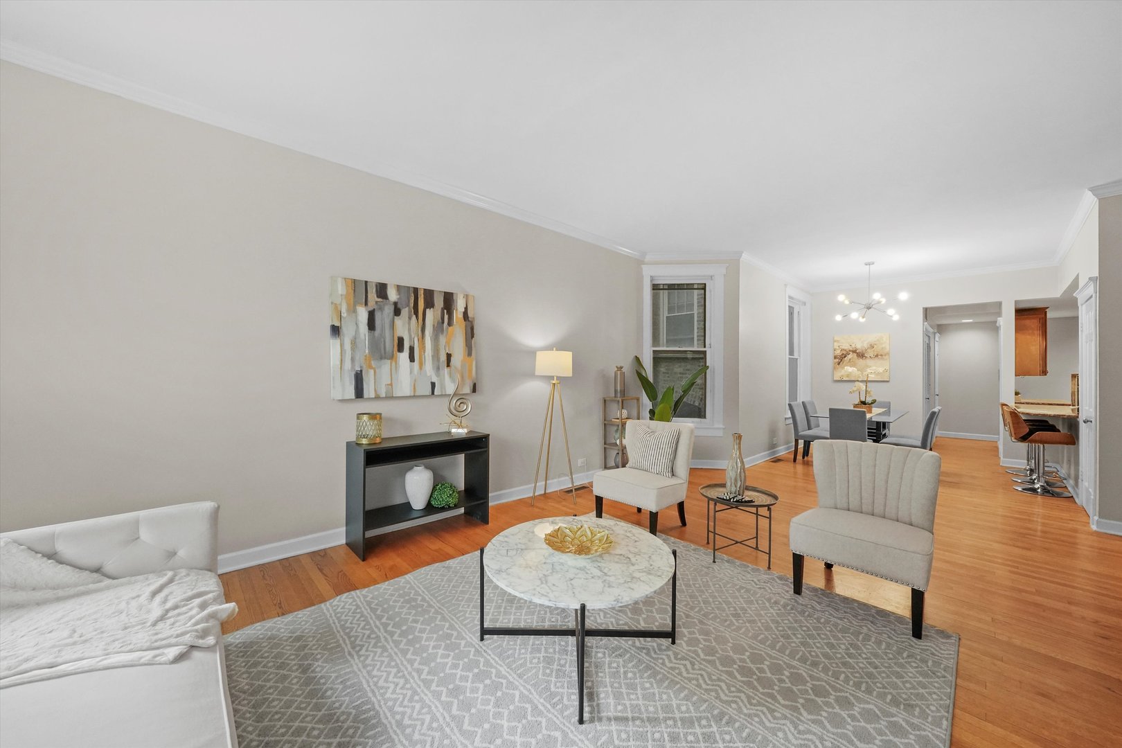 2230 N Kenmore Avenue Unit: 1
